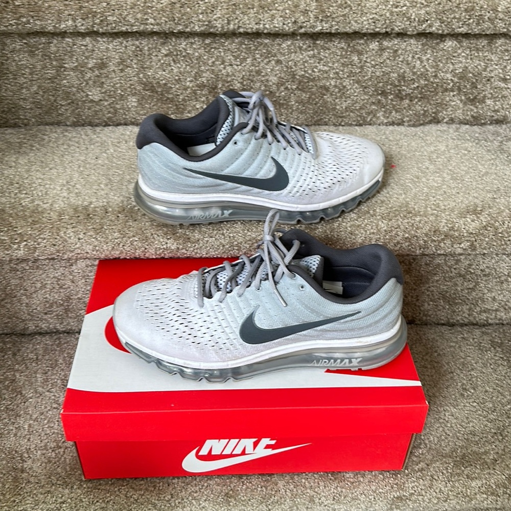 NIKE AIR MAX 2017 Pure Platinum/Wolf Grey-White Size 11
